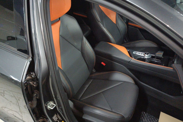 Changan UNI-V 2023 car image #24