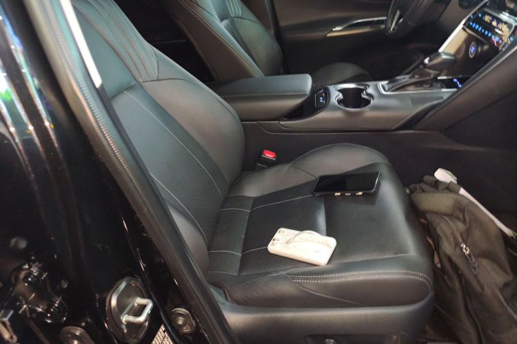 Toyota Harrier 2022 immagine di auto #24