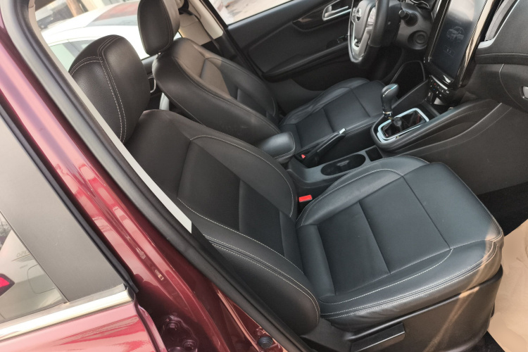 SWM X7 2018 #24 SWM X7 2018 صورة سيارة #24