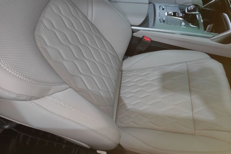 BYD Tang New Energy 2023 #24 BYD Tang New Energy 2023 car image #24