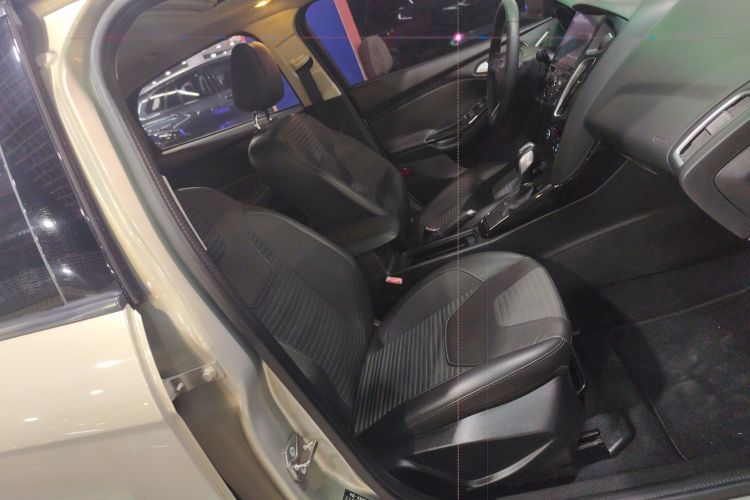 Ford Focus 2016 image de voiture #24