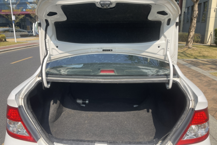 BYD F3 2019 car image #24