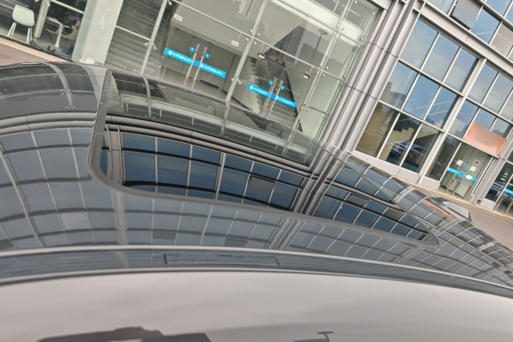 BMW i4 2022 car image #24