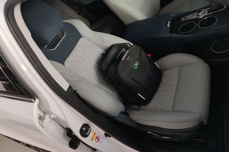 Changan UNI-K iDD 2022 car image #24