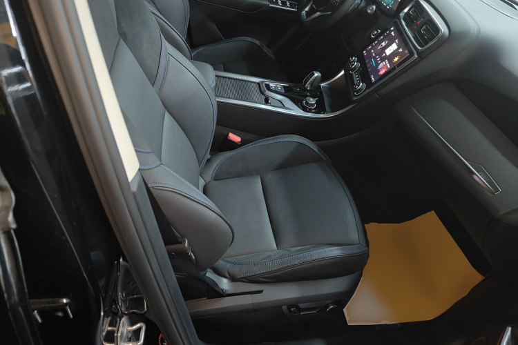 Lynk & Co 01 EM-P 2018 car image #24