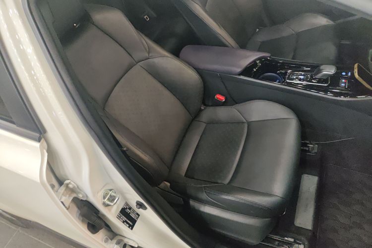 Toyota Izoa E 2020 imagen de coche #24