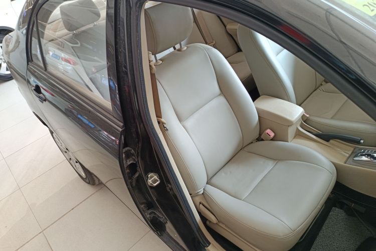 Toyota Corolla (Classic) 2015 изображение автомобиля #24