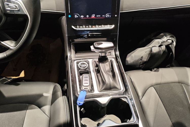 JAC A5 PLUS 2023 immagine di auto #24