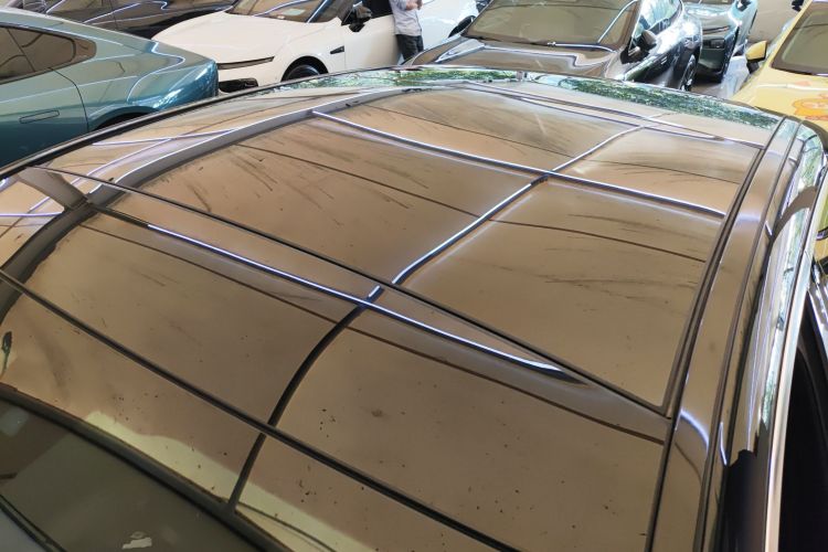 Mercedes-Benz E Class New Energy 2022 car image #24