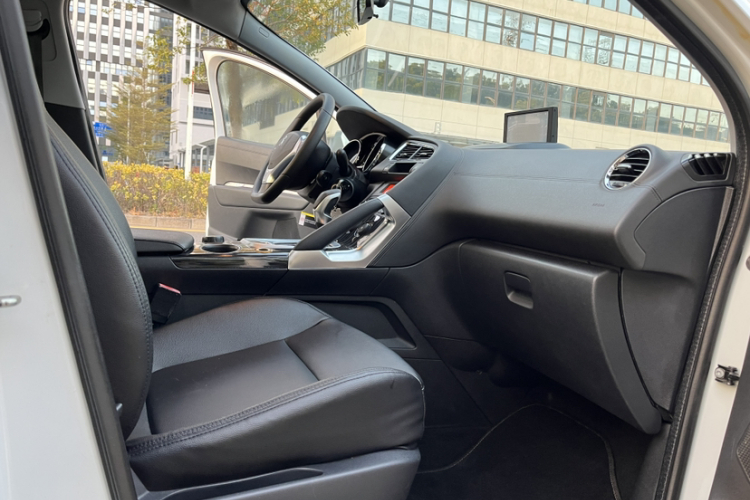 Peugeot 3008 2015 car image #24