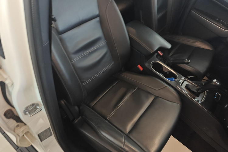 Ford Everest 2018 immagine di auto #24