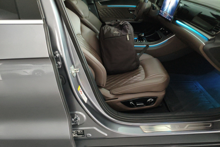 BYD Han 2024 car image #24