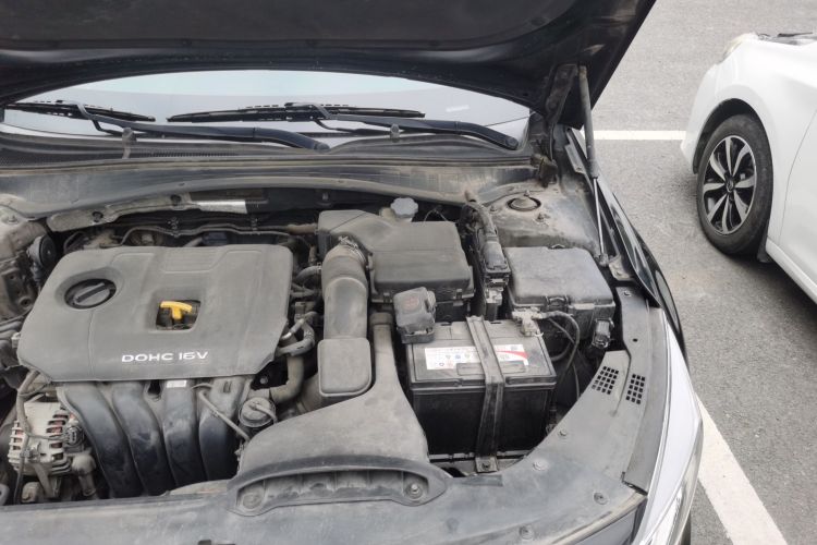 Kia K5 2017 car image #24