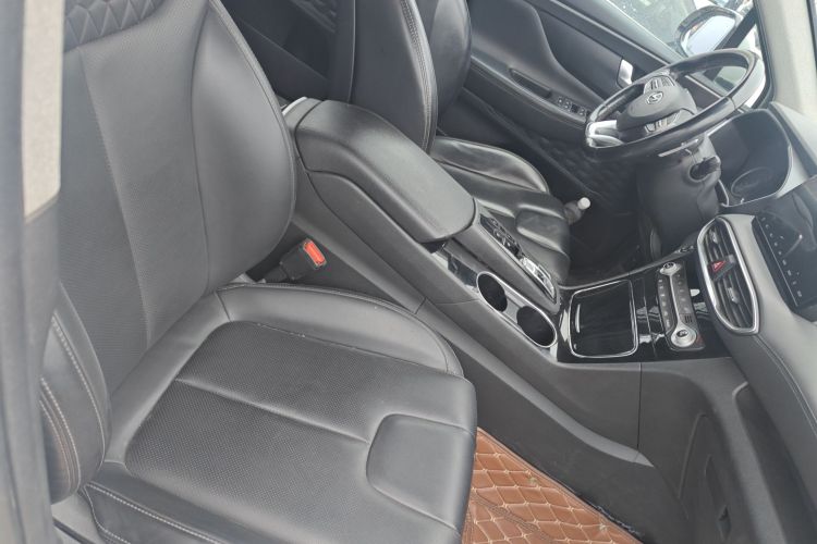 Hyundai Santa Fe 2019 #24 Hyundai Santa Fe 2019 car image #24