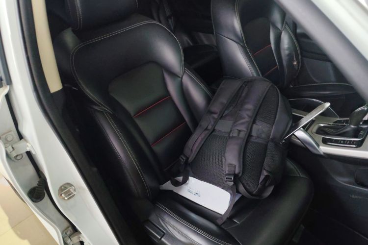 GEELY Boyue 2018 immagine di auto #24