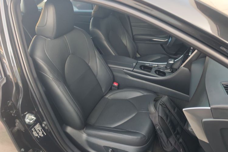 Toyota Avalon 2023 car image #24