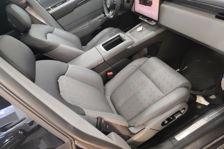 极氪 极氪7X 2025 汽车图片 #24