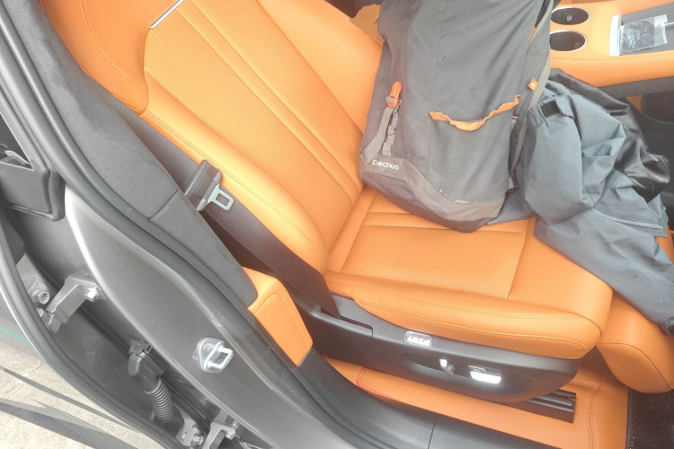 小米汽车 小米YU7 2025 汽车图片 #24