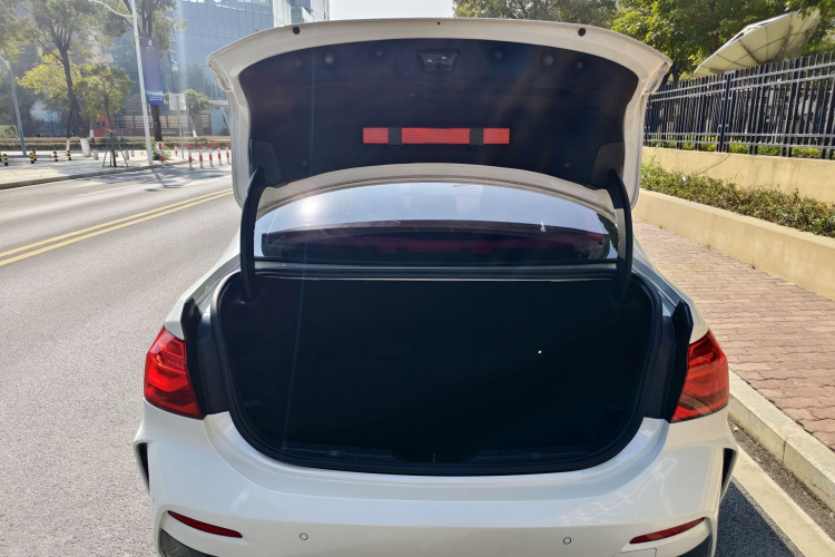 BMW 1 Series 2021 immagine di auto #24