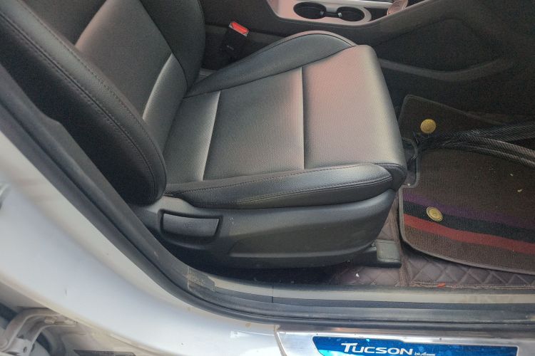 Hyundai Tucson 2018 car image #24
