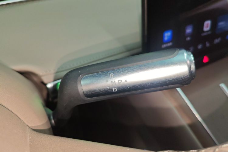 HongQi 2025 car image #24