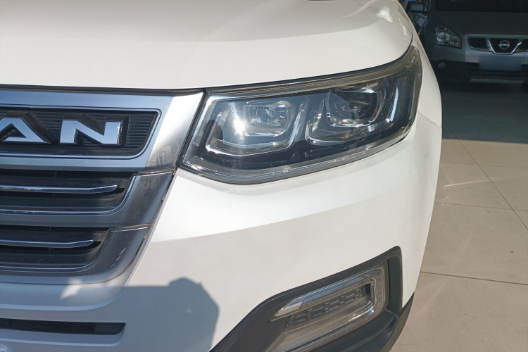 Changan CS95 2017 car image #24