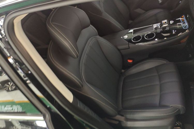 Forthing V9 2025 car image #24