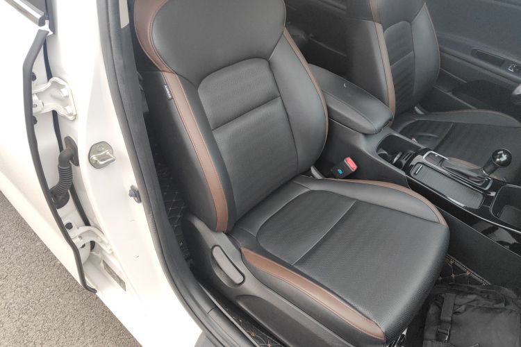 Kia K5 2017 изображение автомобиля #24