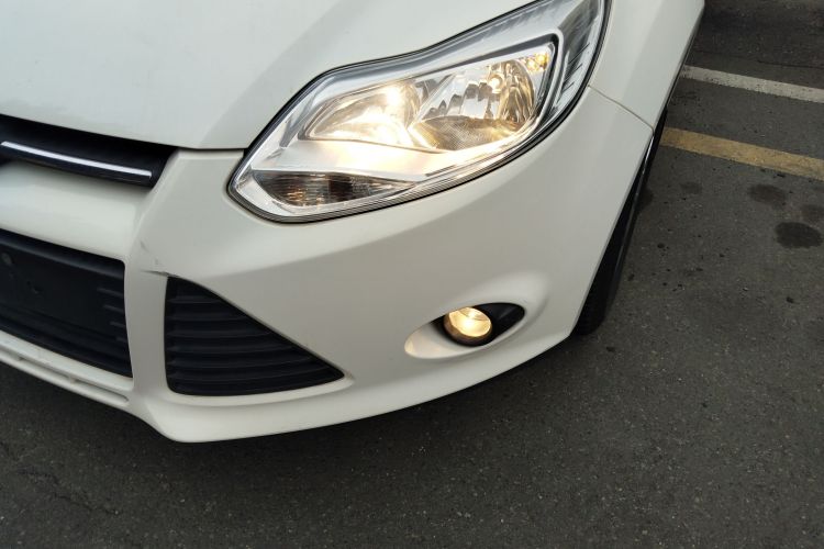 Ford Focus 2015 image de voiture #24