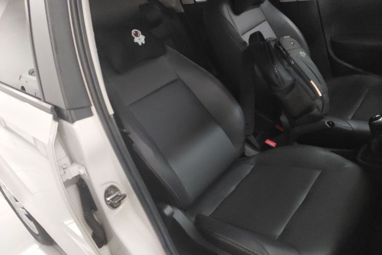 Polo 2019 car image #24
