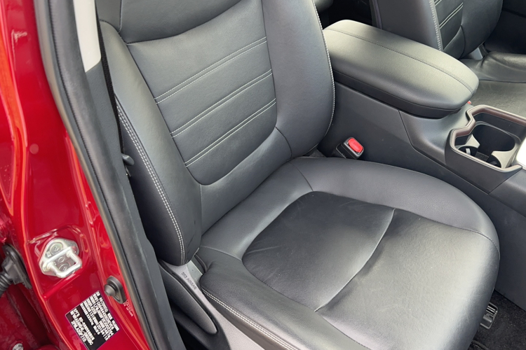 Toyota RAV4 2020 car image #24