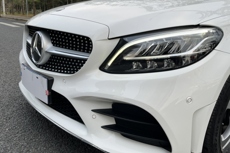 Mercedes-Benz C Class 2020 car image #24