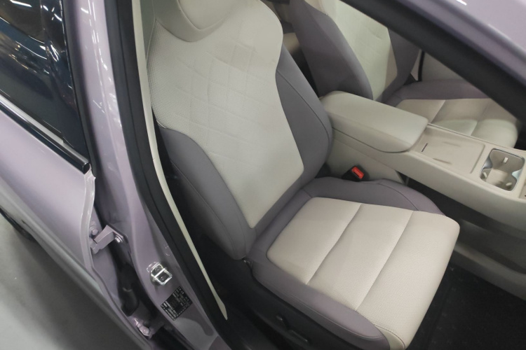 MG 2025 car image #24
