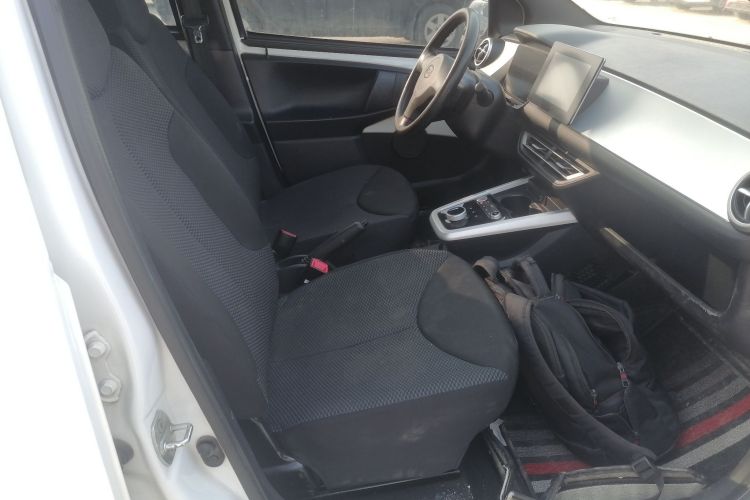 BYD e1 2020 #24 BYD e1 2020 car image #24