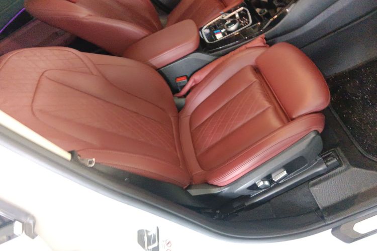 BMW iX3 2023 car image #24