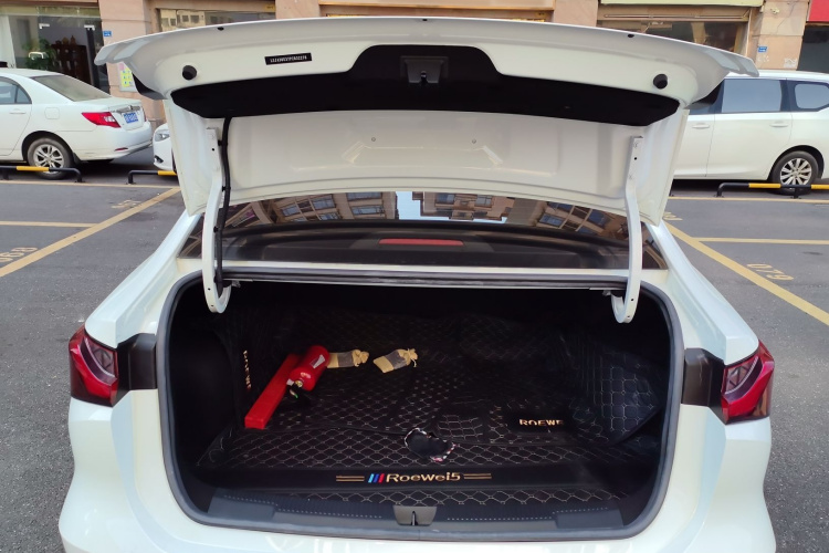 Roewe i5 2023 изображение автомобиля #24