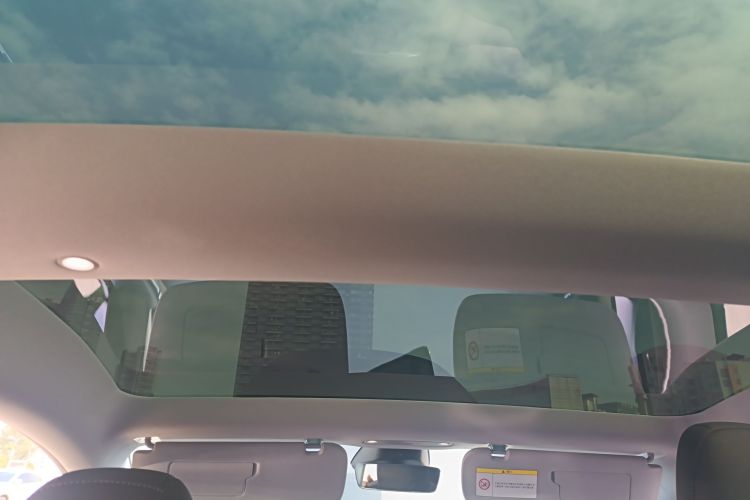 Tesla Model 3 2024 immagine di auto #24
