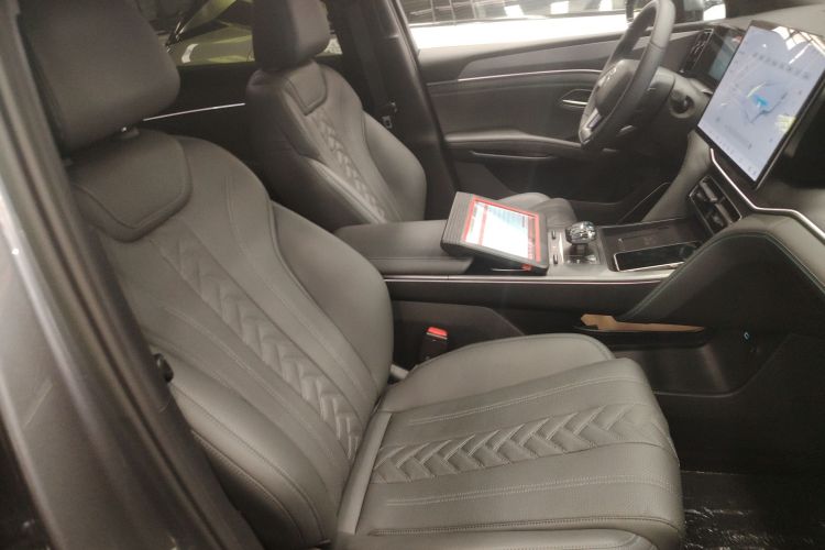 BYD SongL DM-i 2025 car image #24