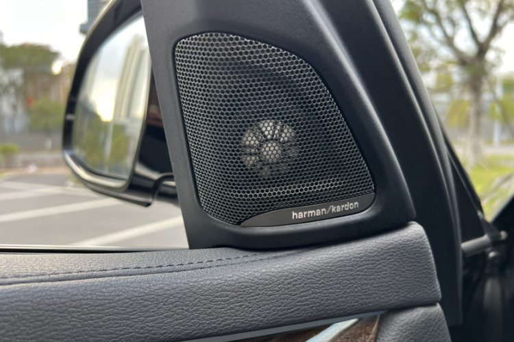 BMW X6 2018 car image #24