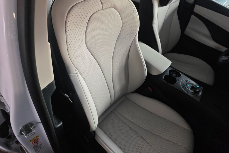 BYD Seal 05 DM-i 2025 car image #24