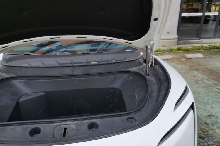 Avatr 11 2023 imagen de coche #24