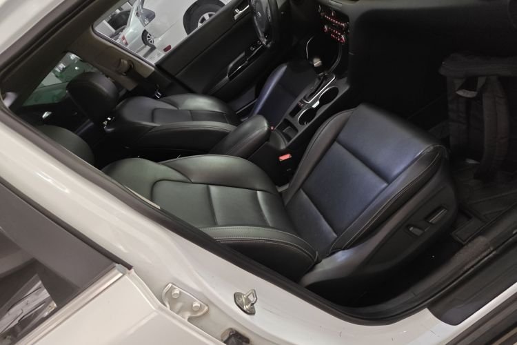 Kia KX5 2016 صورة سيارة #24