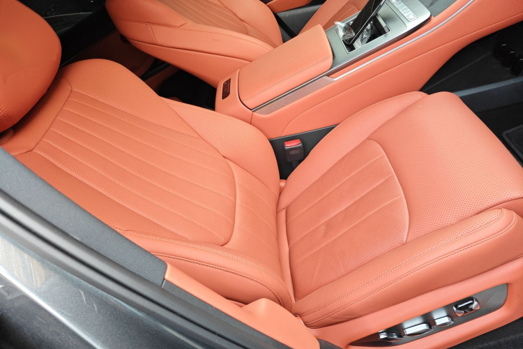 BYD Tang L 2025 immagine di auto #24