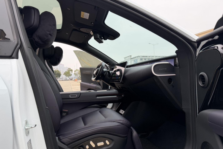 Avatr 07 2025 immagine di auto #24