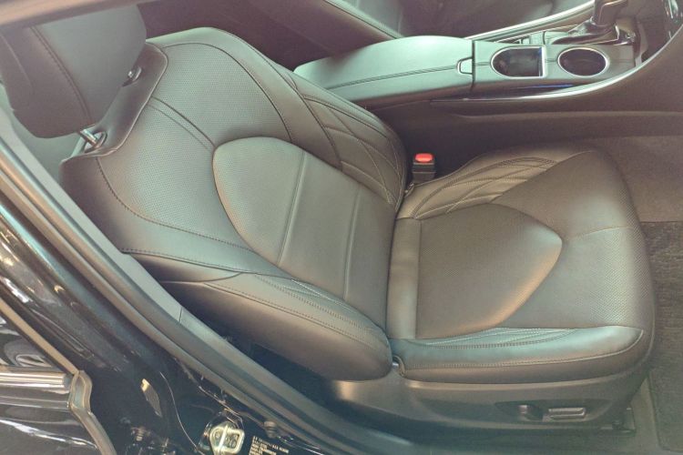 Toyota Avalon 2023 car image #24