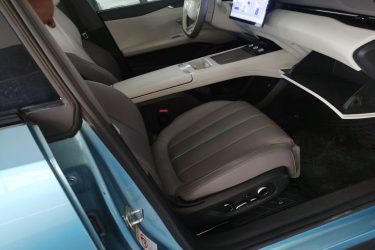 Deepal L07 2024 изображение автомобиля #24