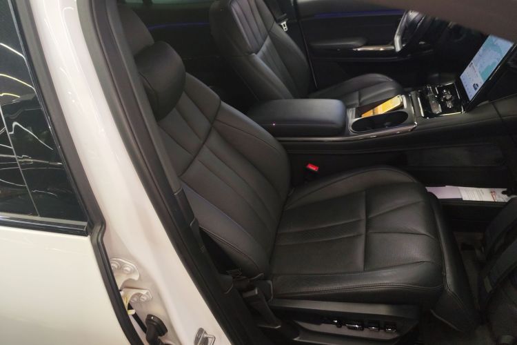 NIO ES8 2021 car image #24