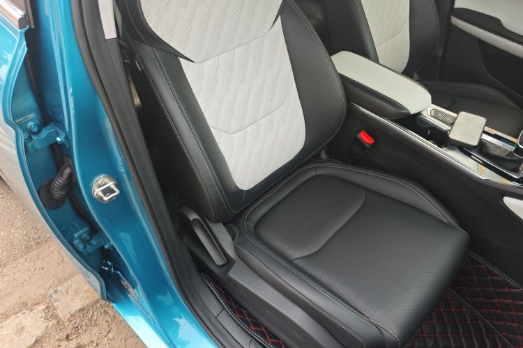 GEELY Emgrand L 2022 صورة سيارة #24