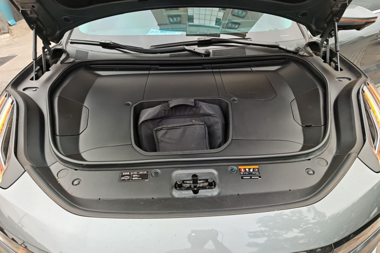 极氪 极氪001 2022 汽车图片 #24