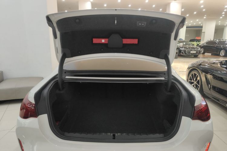 宝马 宝马M4 2025 #24 宝马 宝马M4 2025 汽车图片 #24